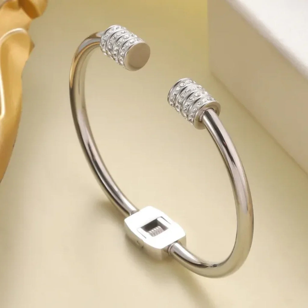 Brazalete minimalista