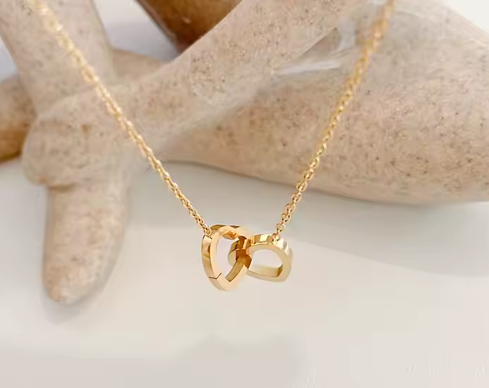 Cadena de clavícula con colgante de corazón de amor retro