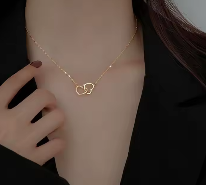 Cadena de clavícula con colgante de corazón de amor retro