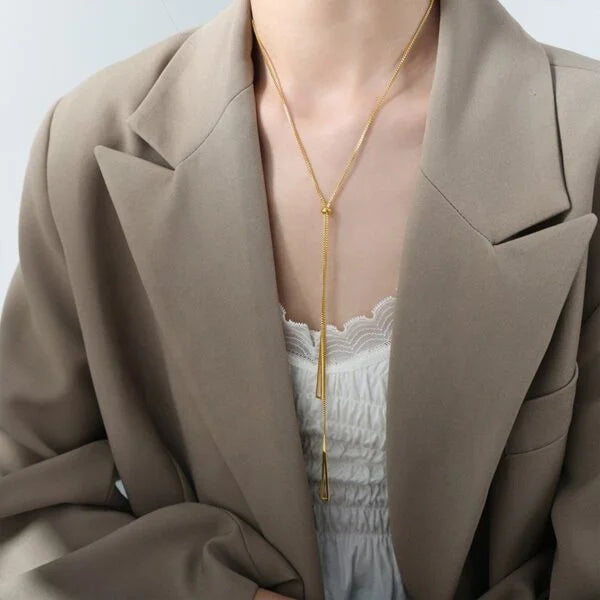 Collar elegante ajustable