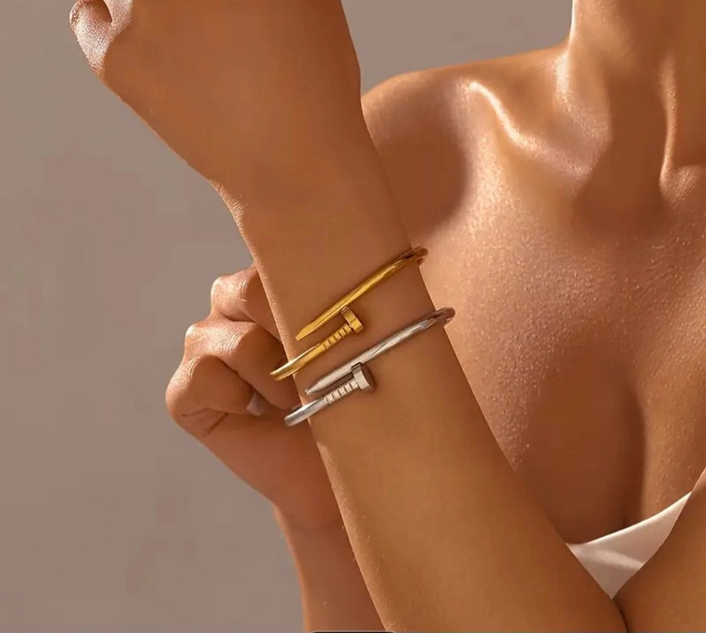 Brazalete clavo de la buena suerte